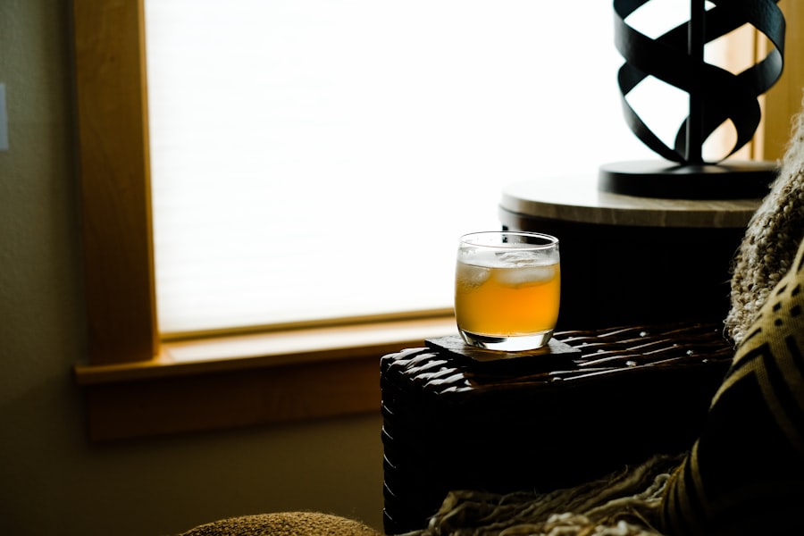 El estrés laboral puede tener un impacto significativo en la productividad y la calidad del trabajo. Animar a los empleados a tomar descansos regulares puede ayudar a reducir este estrés y mejorar su bienestar general. Los descansos cortos permiten a los empleados recargar energías y abordar sus tareas con una perspectiva renovada, lo que también puede aplicarse al uso de la fotocopiadora.