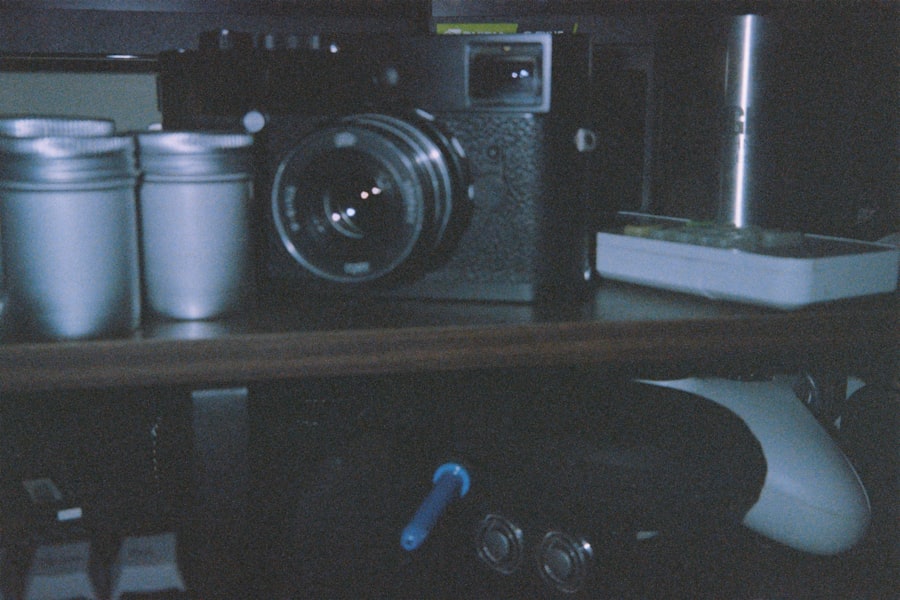 One of the most promising solutions is the use of digital platforms to share educational content. Teachers can create online resources accessible to all their students without the need to print anything.